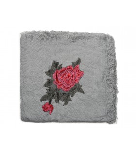 Jasno-szara ciepła chusta damska szal z wyszywaną różą duża Q81