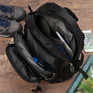 Czarny plecak sportowy miejski trekkingowy wytrzymały - krateczka.pl